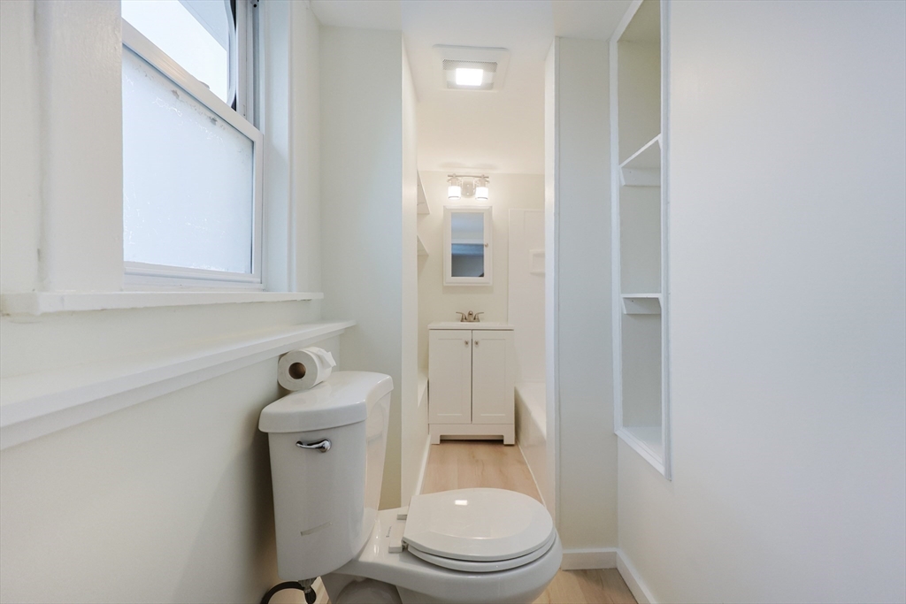 3 bed, 1 bath apartment for rent at 21 Harris Unit 3, Peabody — photo 15 of 17