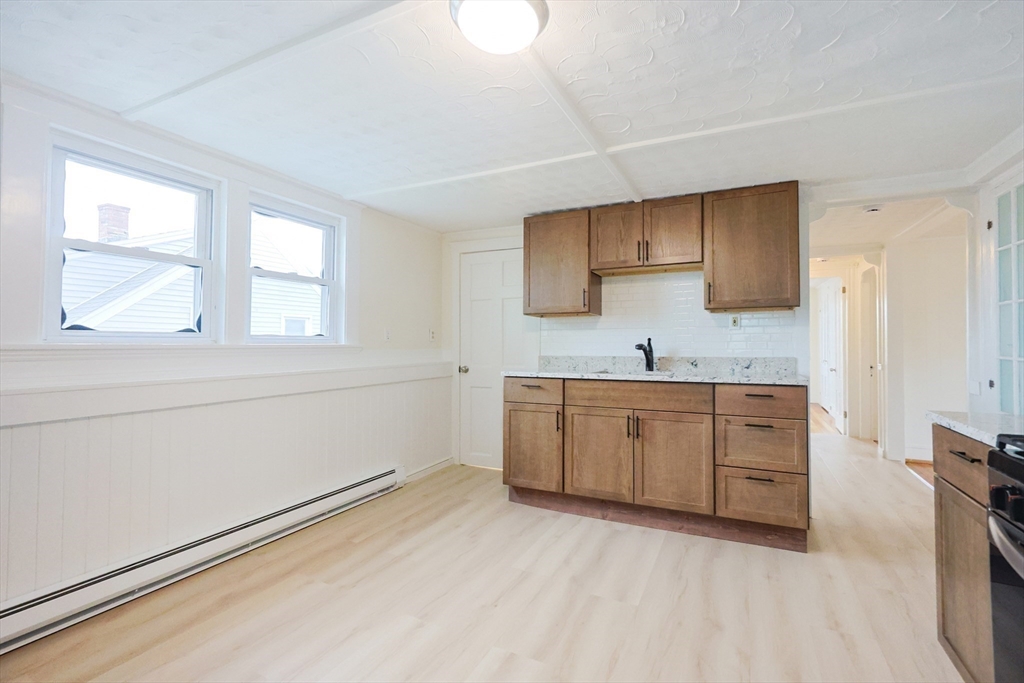 3 bed, 1 bath apartment for rent at 21 Harris Unit 3, Peabody — photo 6 of 17