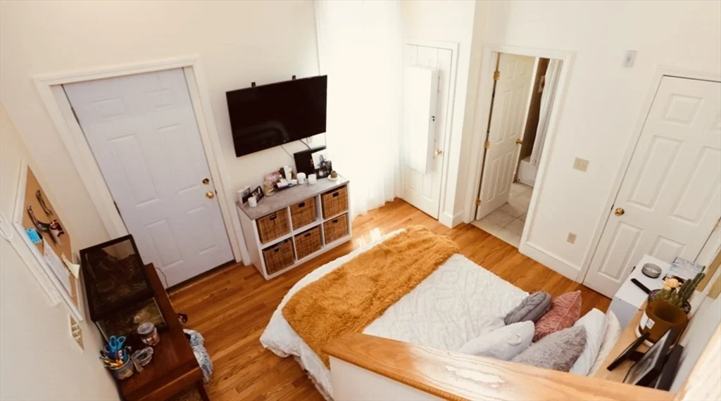 3 bed, 2 bath apartment for rent at 21 Highland Park Ave Unit 2, Roxbury — photo 20 of 25