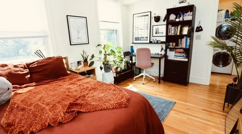 3 bed, 2 bath apartment for rent at 21 Highland Park Ave Unit 2, Roxbury — photo 17 of 25