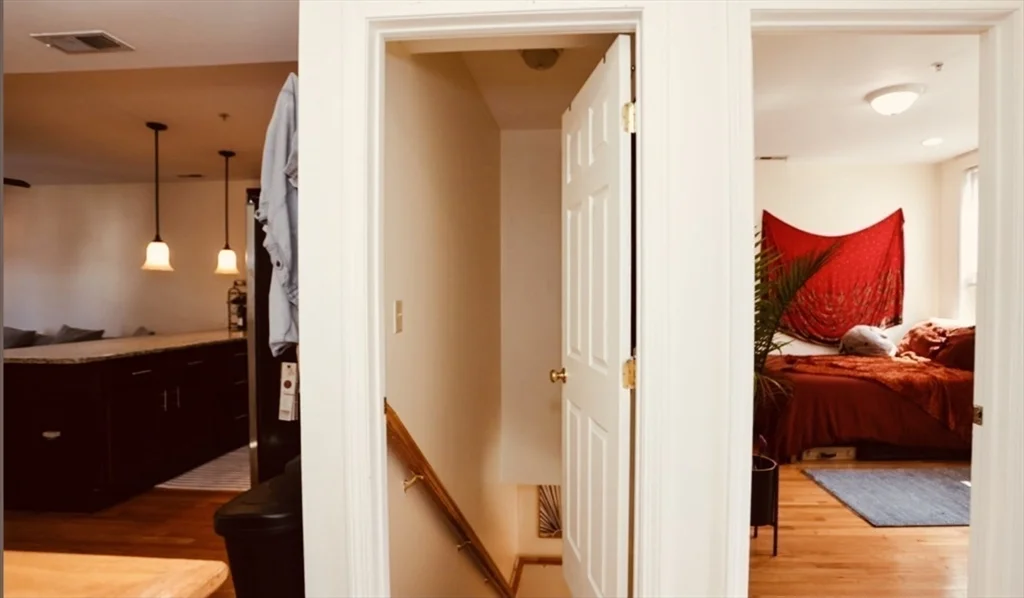 3 bed, 2 bath apartment for rent at 21 Highland Park Ave Unit 2, Roxbury — photo 15 of 25