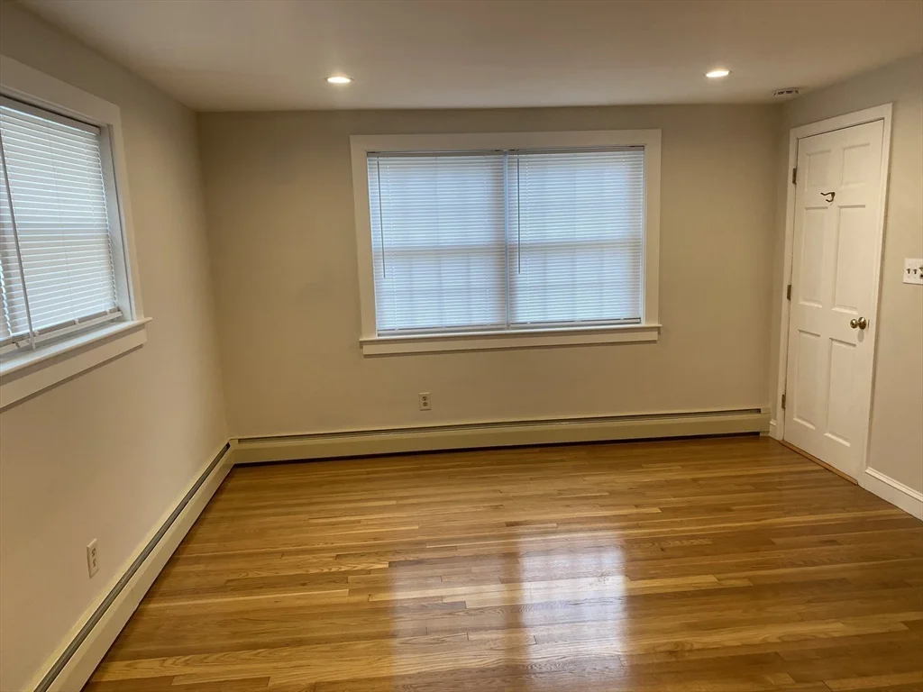 1 bed, 1 bath apartment for rent at 21 Highland Ter Unit 21, Needham — photo 3 of 5