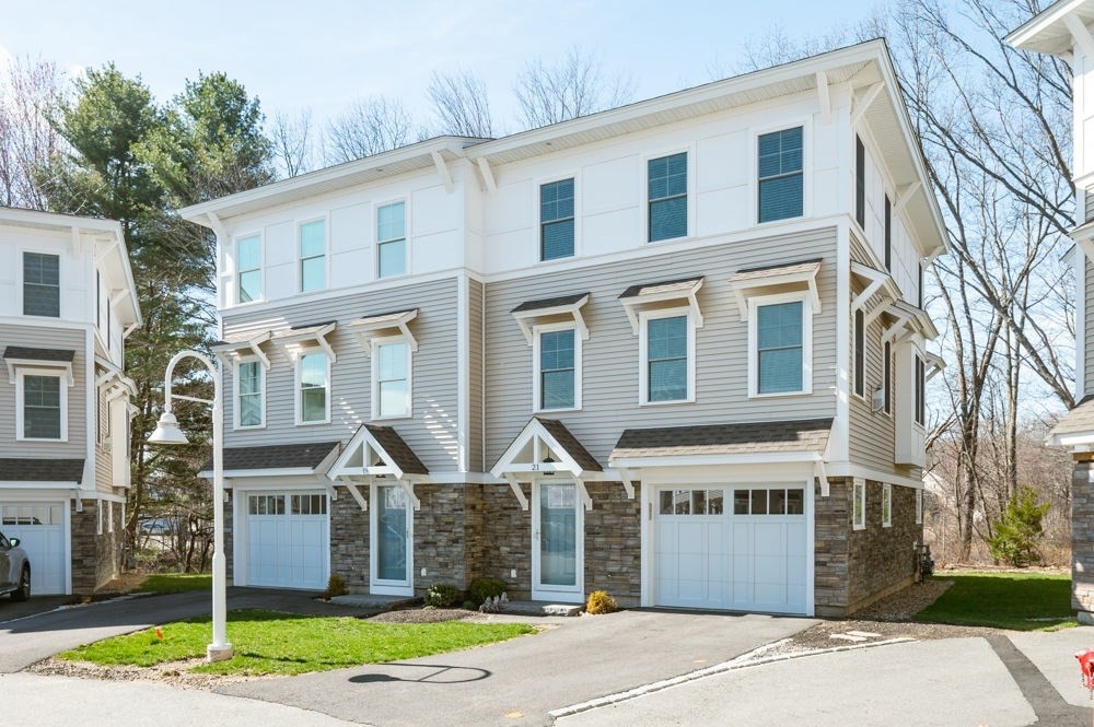 2 bed, 3 bath apartment for rent at 21 Hines Way Unit 21, Newburyport — photo 1 of 21