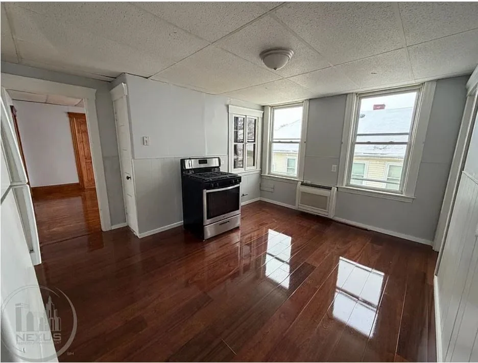 4 bed, 1 bath apartment for rent at 21 Hitchcock Rd Unit 3, Webster Square — photo 10 of 33