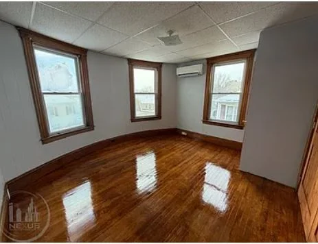 4 bed, 1 bath apartment for rent at 21 Hitchcock Rd Unit 3, Webster Square — photo 6 of 33