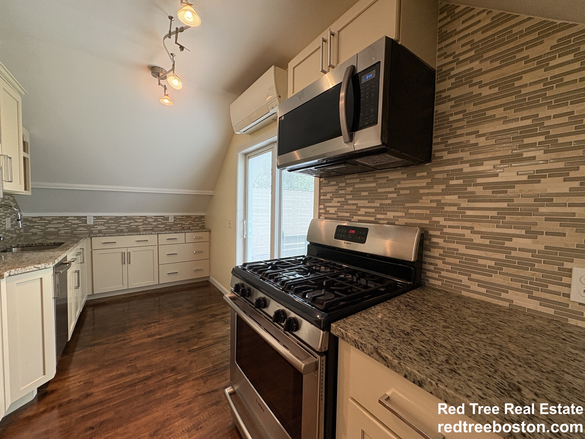 1 bed, 1 bath apartment for rent at 21 Holton St Unit 3, Allston — photo 12 of 19
