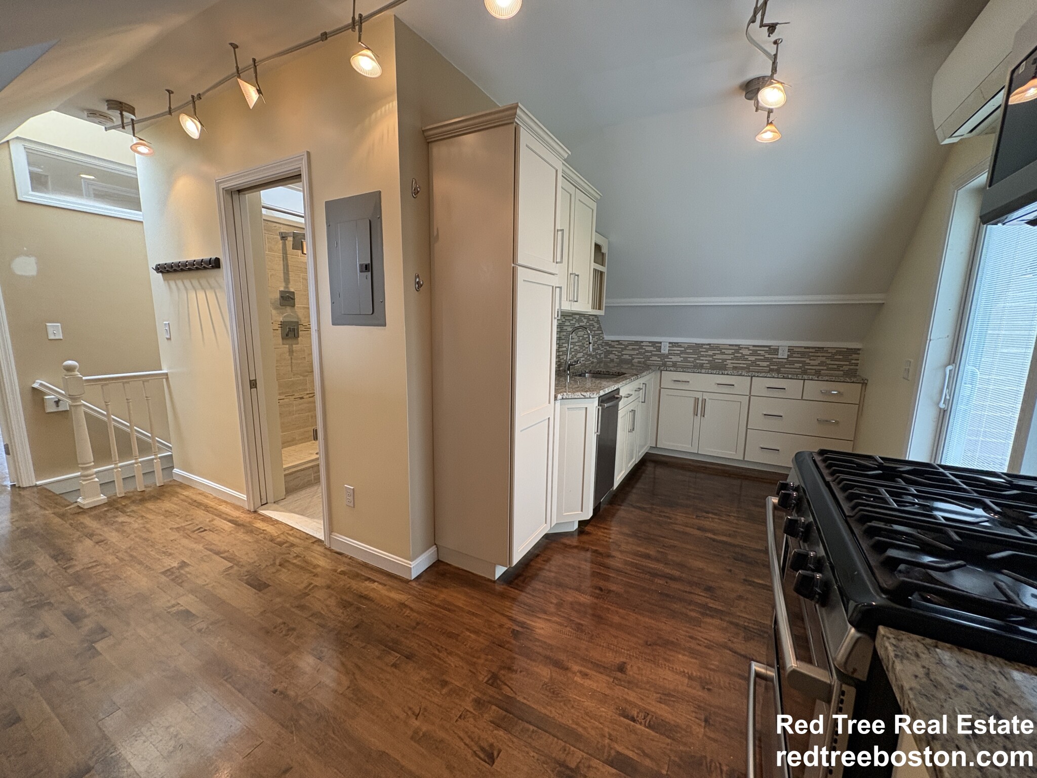 1 bed, 1 bath apartment for rent at 21 Holton St Unit 3, Allston — photo 13 of 19