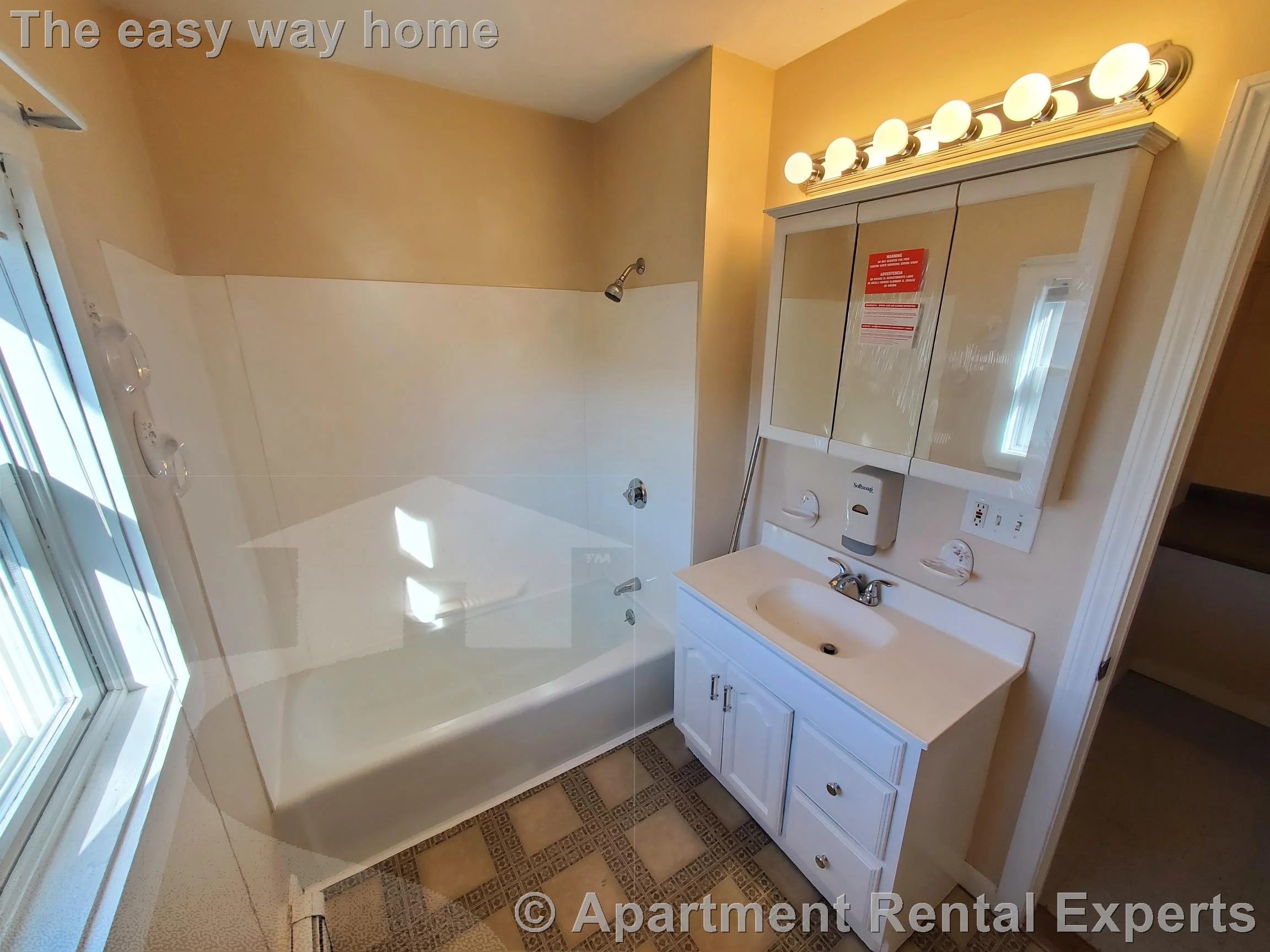 4 bed, 1 bath apartment for rent at 21 Hunting St Unit 2, East Cambridge — photo 13 of 14