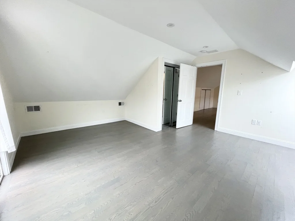 6 bed, 2 bath apartment for rent at 21 Iroquois Unit 1, Mission Hill — photo 22 of 28
