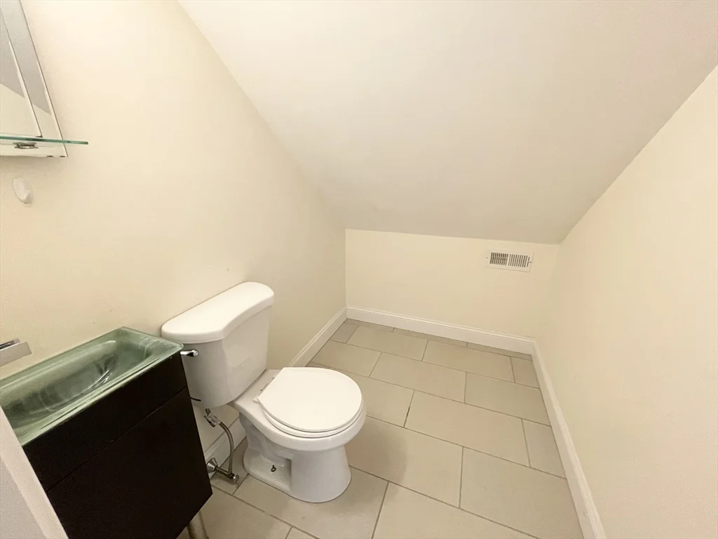 6 bed, 2 bath apartment for rent at 21 Iroquois Unit 1, Mission Hill — photo 25 of 28