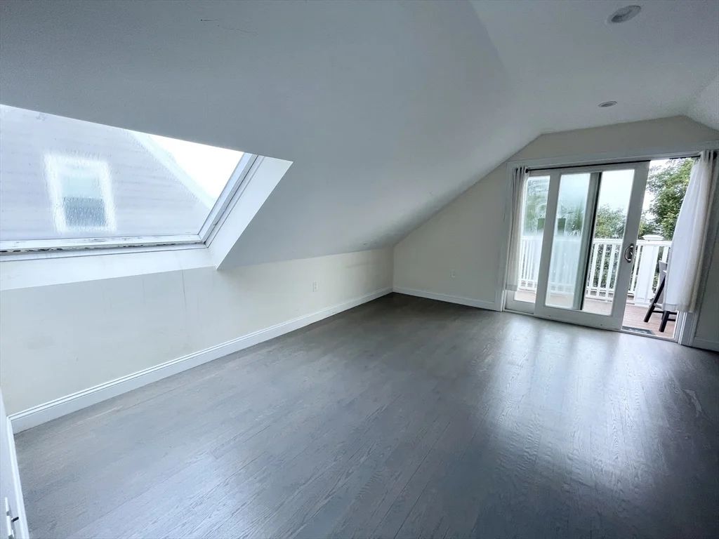 6 bed, 2 bath apartment for rent at 21 Iroquois Unit 1, Mission Hill — photo 20 of 28