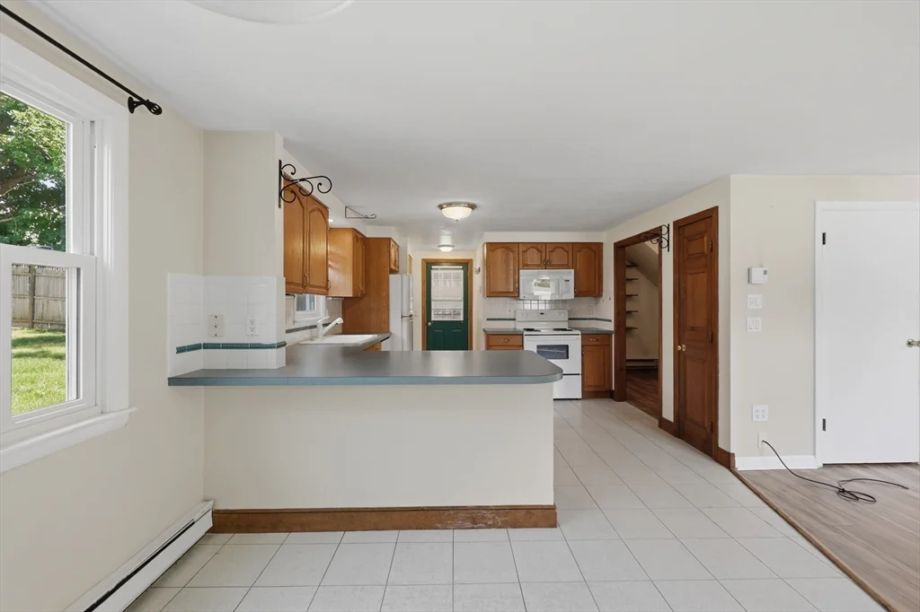 2 bed, 1 bath apartment for rent at 21 Janet Cir Unit 2, Shrewsbury — photo 10 of 42