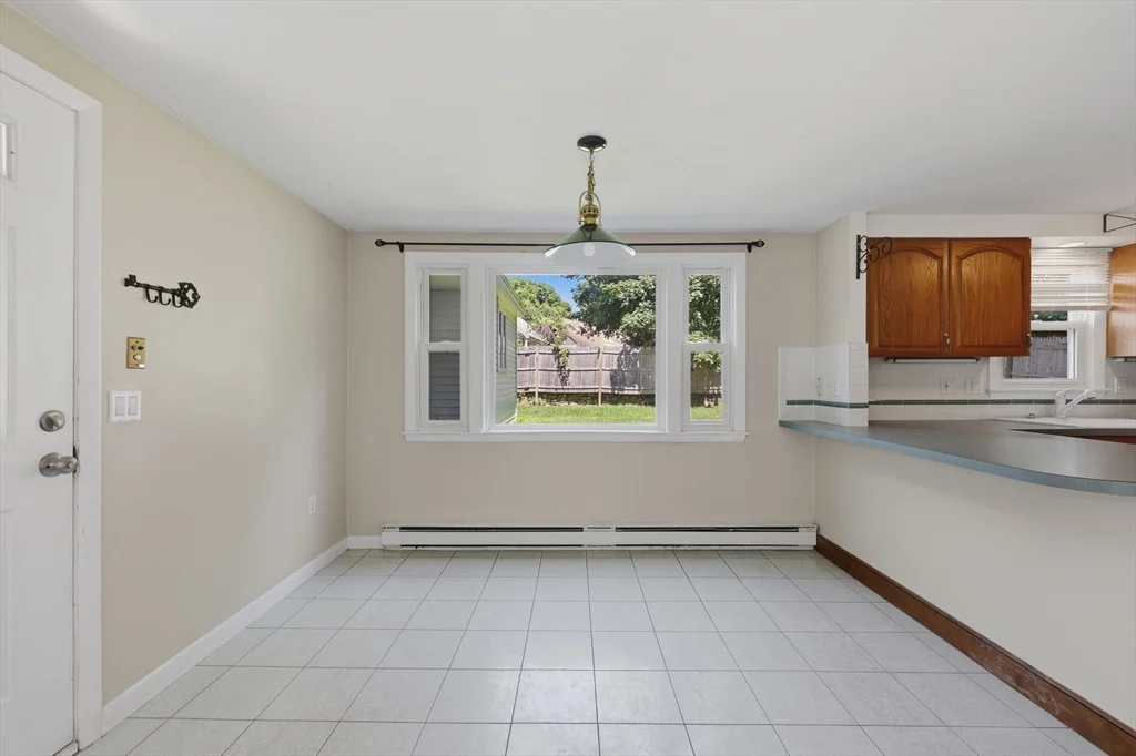 2 bed, 1 bath apartment for rent at 21 Janet Cir Unit 2, Shrewsbury — photo 7 of 42