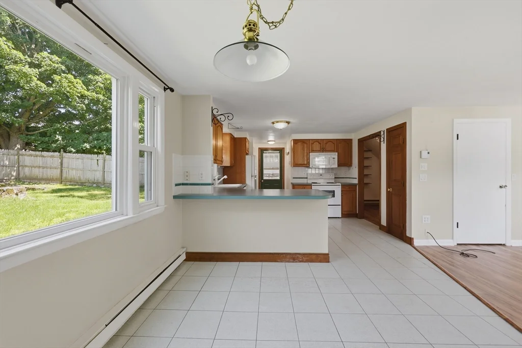 2 bed, 1 bath apartment for rent at 21 Janet Cir Unit 2, Shrewsbury — photo 5 of 42