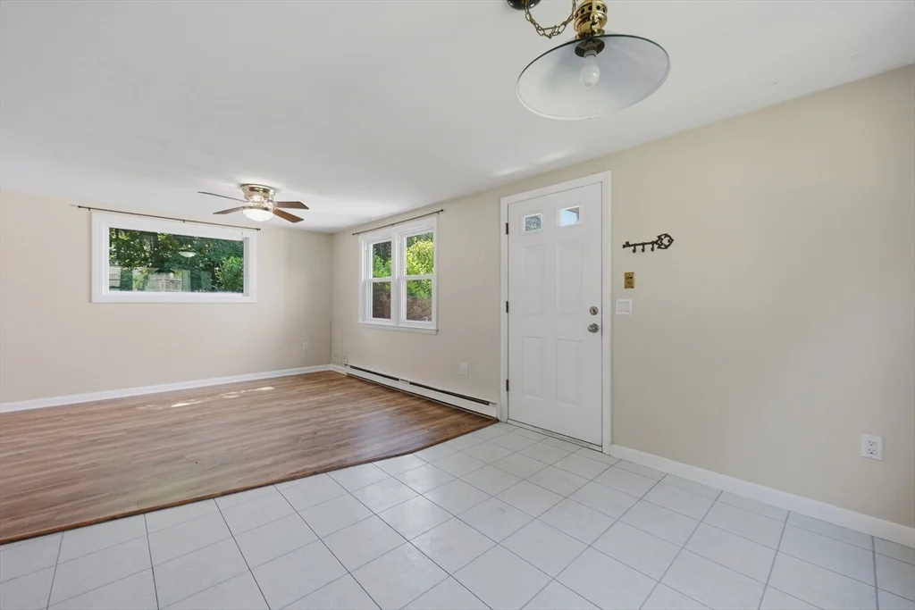 2 bed, 1 bath apartment for rent at 21 Janet Cir Unit 2, Shrewsbury — photo 3 of 42