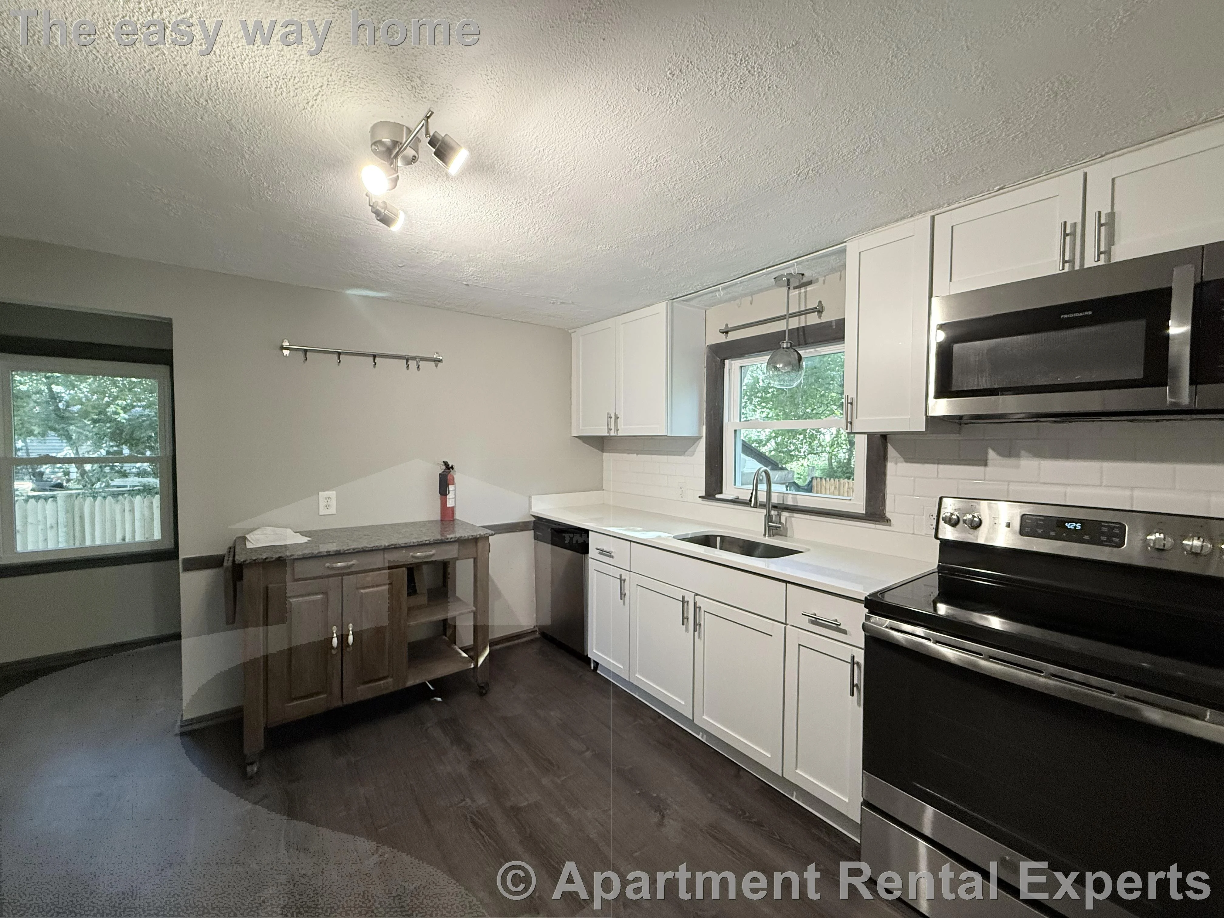 3 bed, 1 bath apartment for rent at 21 Jerome St, Arlington Line — photo 1 of 24