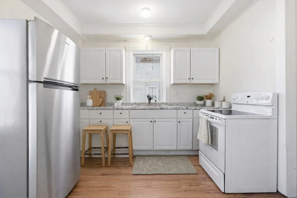 2 bed, 1 bath apartment for rent at 21 John St Unit 1, Attleboro