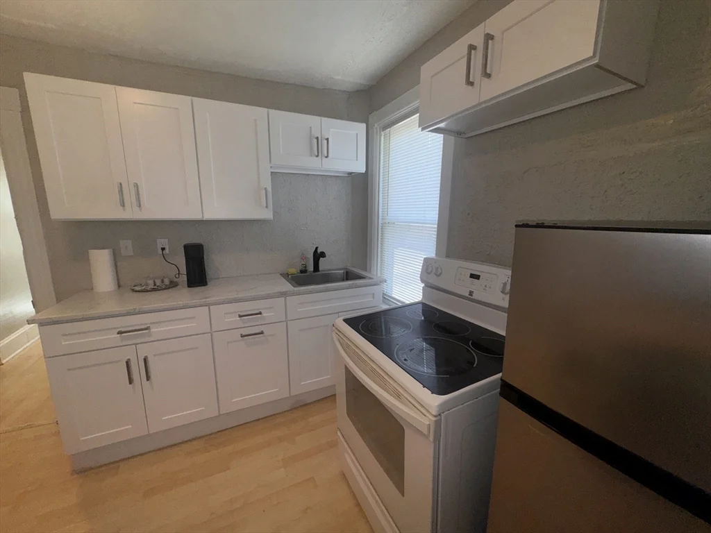3 bed, 1 bath apartment for rent at 21 John St Unit 2, Attleboro — photo 8 of 19