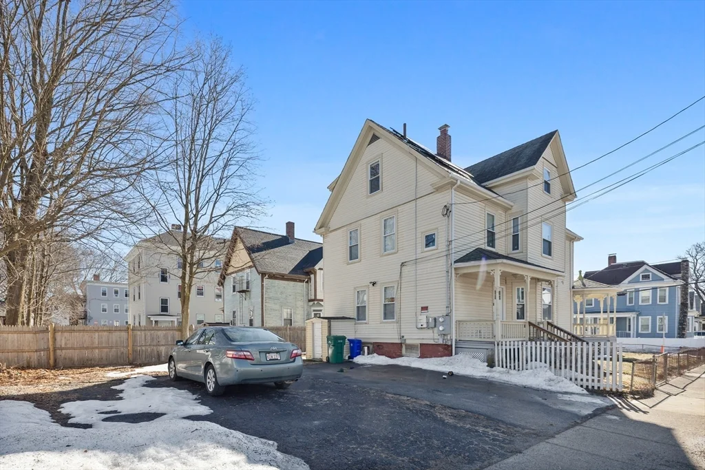 3 bed, 1 bath apartment for rent at 21 John St Unit 2, Attleboro — photo 17 of 19