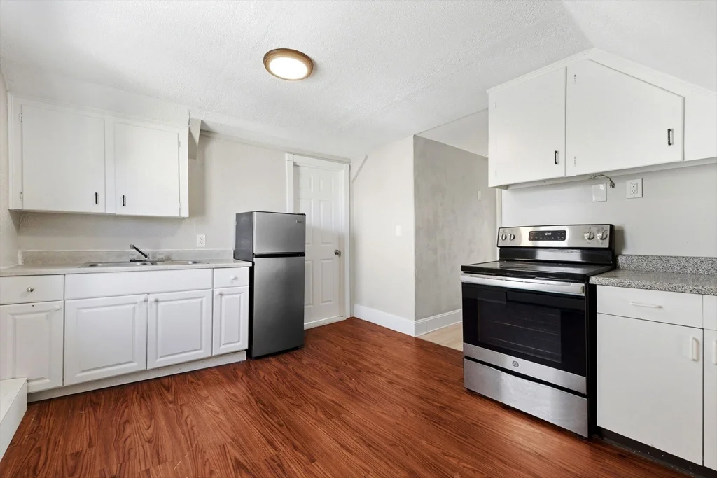 2 bed, 1 bath apartment for rent at 21 John St Unit 3, Attleboro — photo 1 of 19