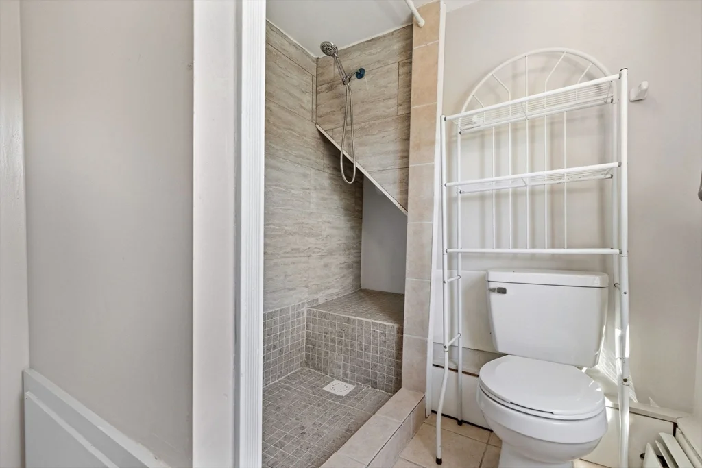 2 bed, 1 bath apartment for rent at 21 John St Unit 3, Attleboro — photo 16 of 19
