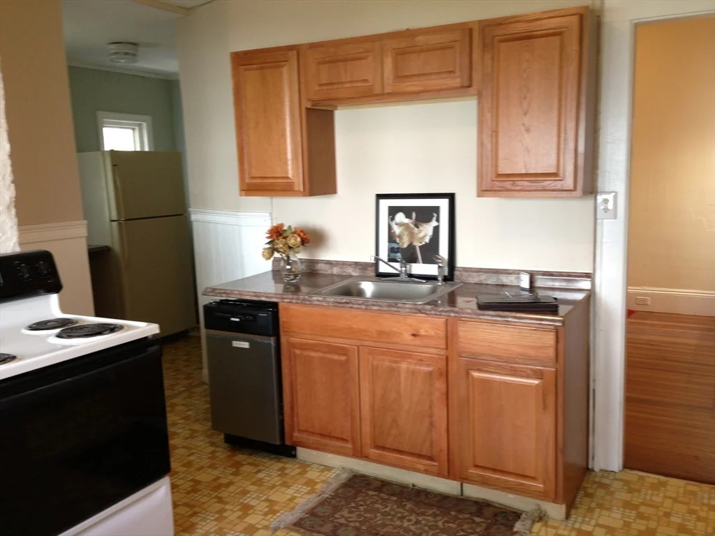 2 bed, 1 bath apartment for rent at 21 Kelly Rd Unit 1, Central Square — photo 5 of 10