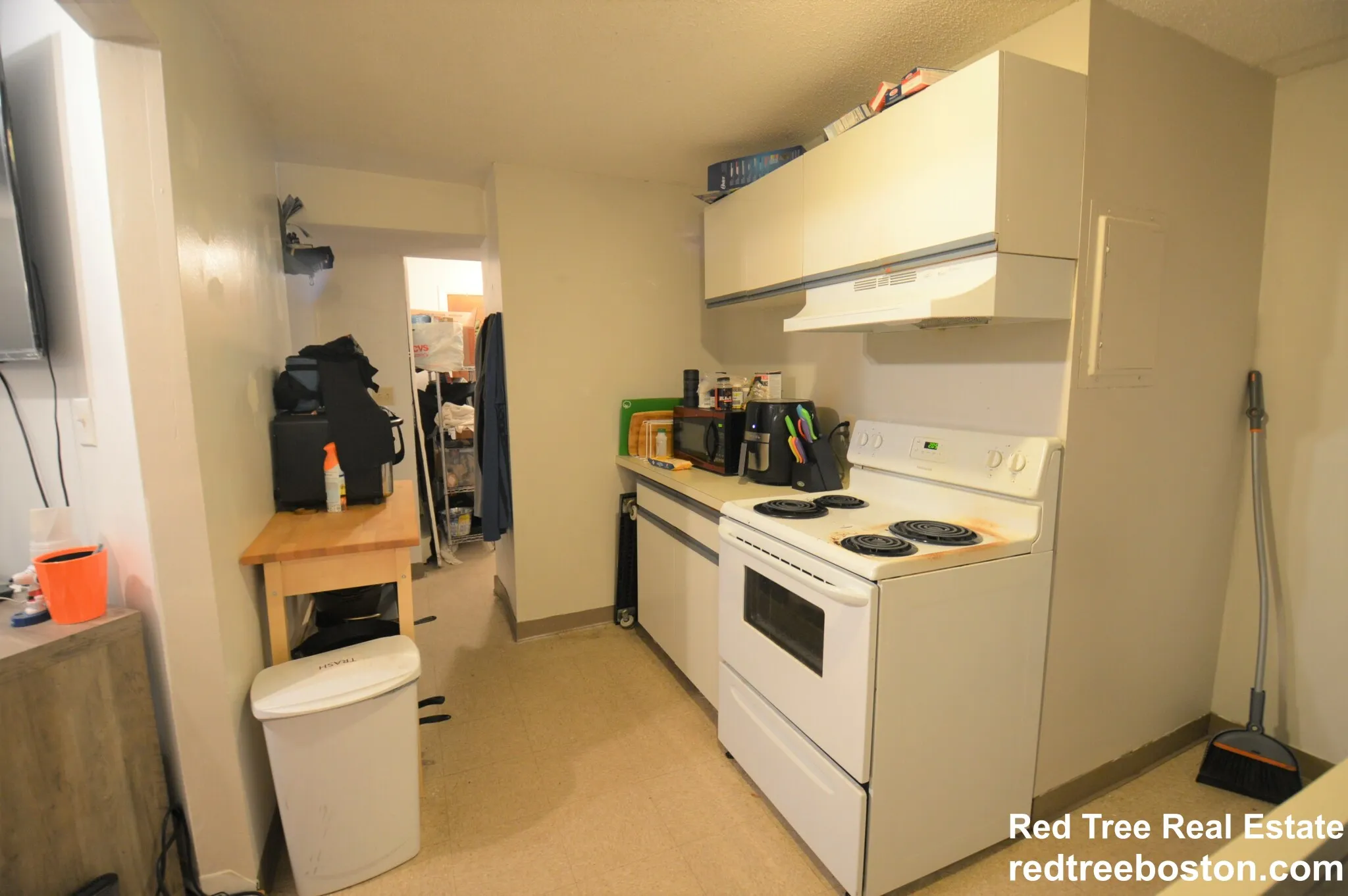 1 bed, 1 bath apartment for rent at 21 Kinross Rd Unit 1, Brighton — photo 5 of 10