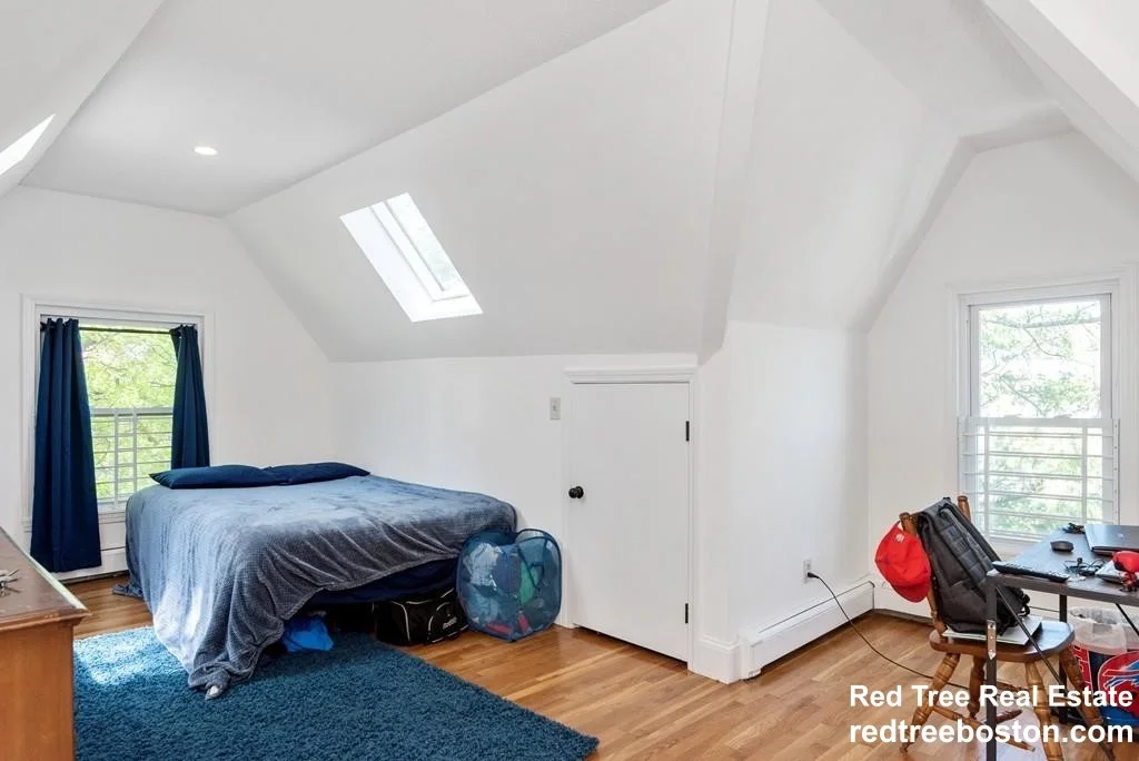 3 bed, 2 bath apartment for rent at 21 Kinross Rd Unit 3, Brighton — photo 11 of 14