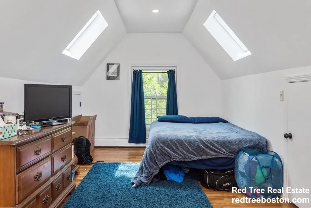 3 bed, 2 bath apartment for rent at 21 Kinross Rd Unit 3, Brighton — photo 15 of 19