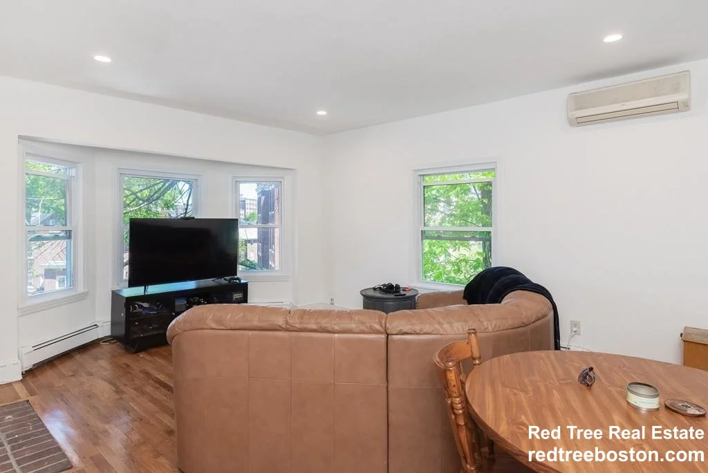 3 bed, 2 bath apartment for rent at 21 Kinross Rd Unit 3, Brighton — photo 6 of 14