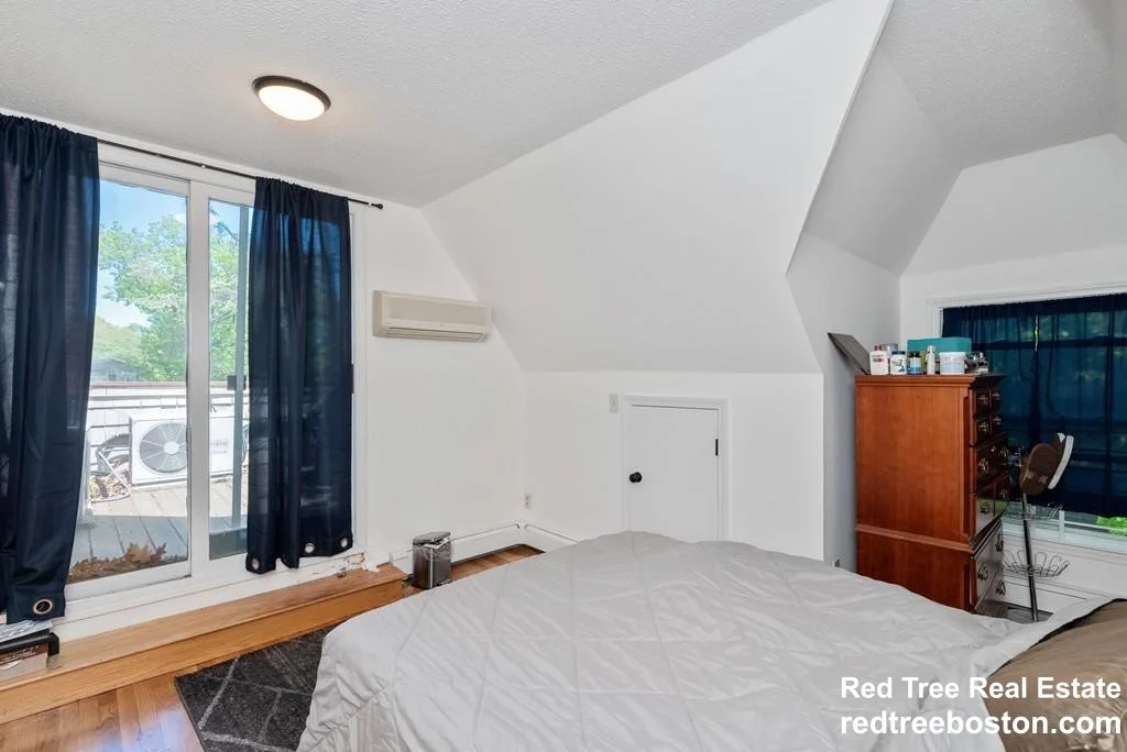 3 bed, 2 bath apartment for rent at 21 Kinross Rd Unit 3, Brighton — photo 10 of 14