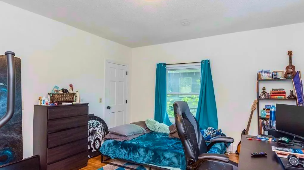 3 bed, 2 bath apartment for rent at 21 Kinross Rd Unit 3A, Brighton — photo 9 of 16
