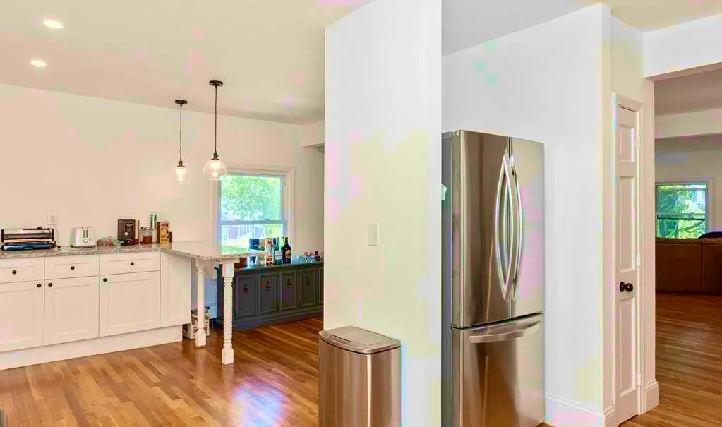 3 bed, 2 bath apartment for rent at 21 Kinross Rd Unit 3A, Brighton — photo 4 of 16