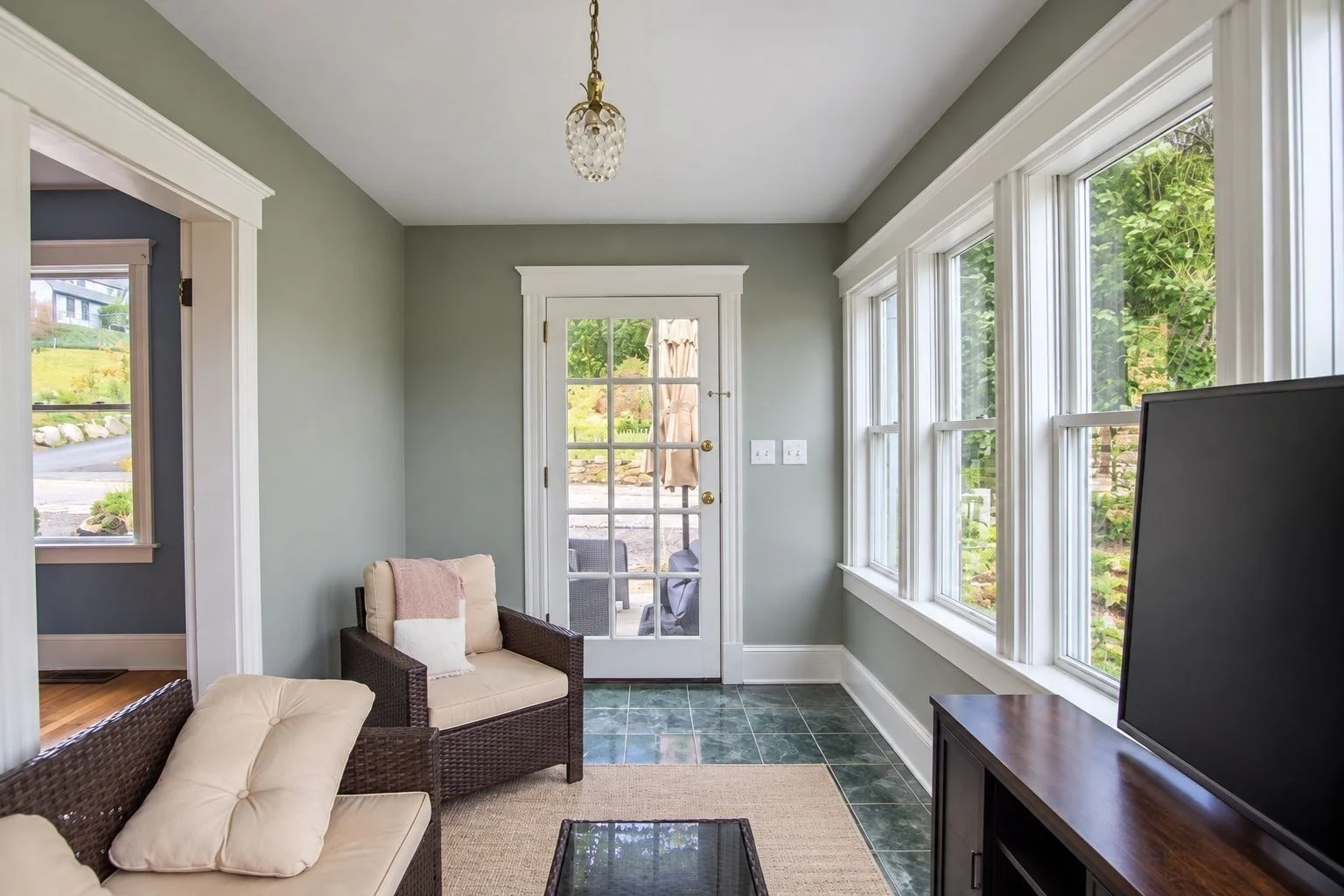 3 bed, 2 bath apartment for rent at 21 Landing Rd Unit 2, Kingston — photo 13 of 27
