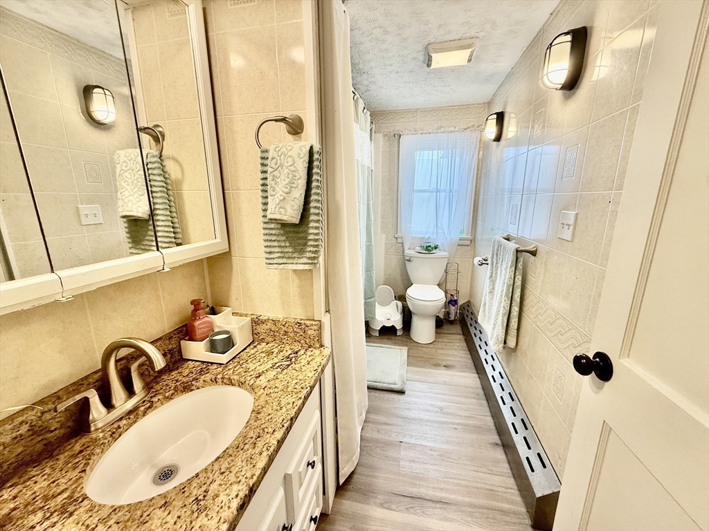3 bed, 1 bath apartment for rent at 21 Langlois Ave Unit 2, Southbridge — photo 3 of 8