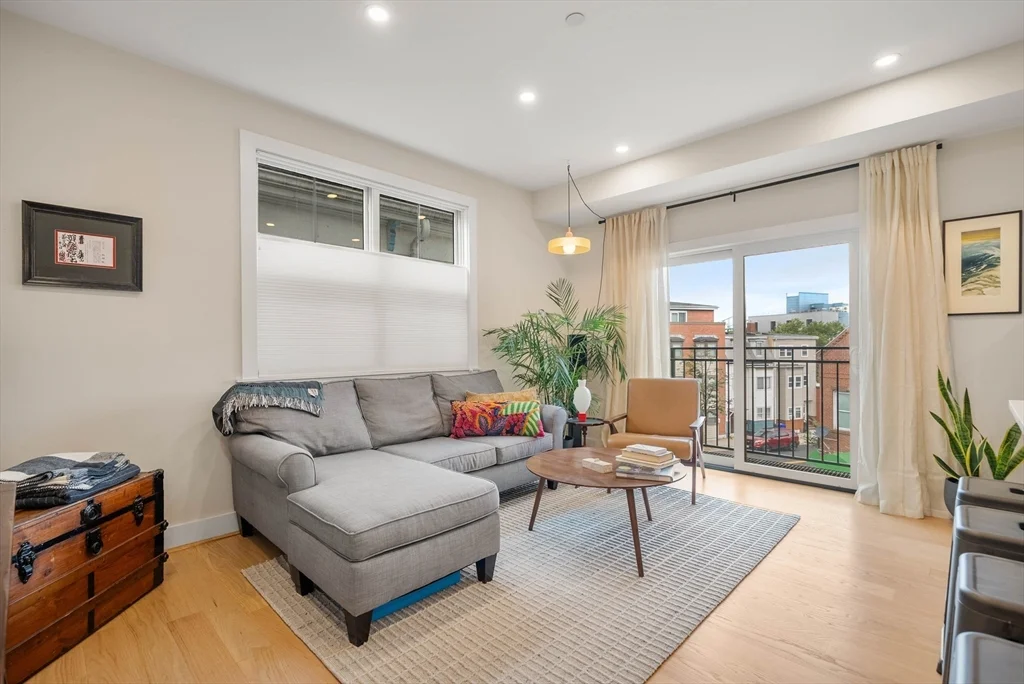 2 bed, 2 bath apartment for rent at 21 Lexington St Unit 304, Boston — photo 10 of 25