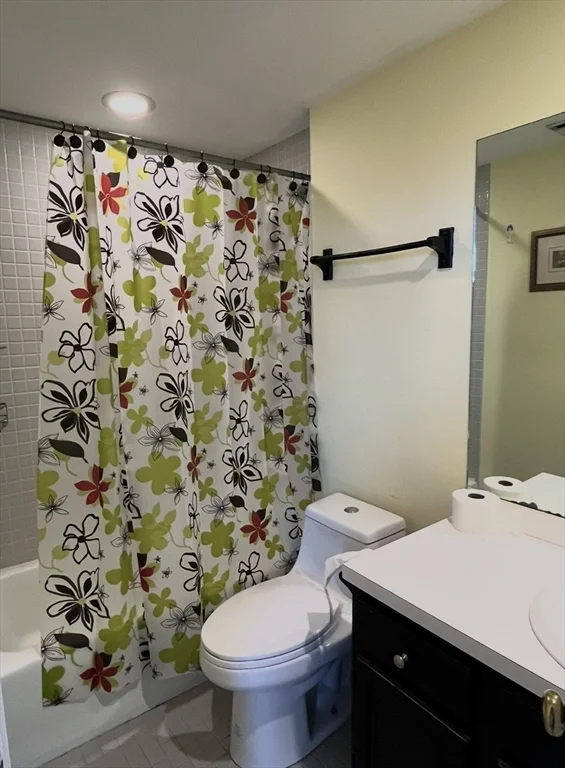 1 bed, 1 bath apartment for rent at 21 Linden St Unit 203, Quincy — photo 5 of 9