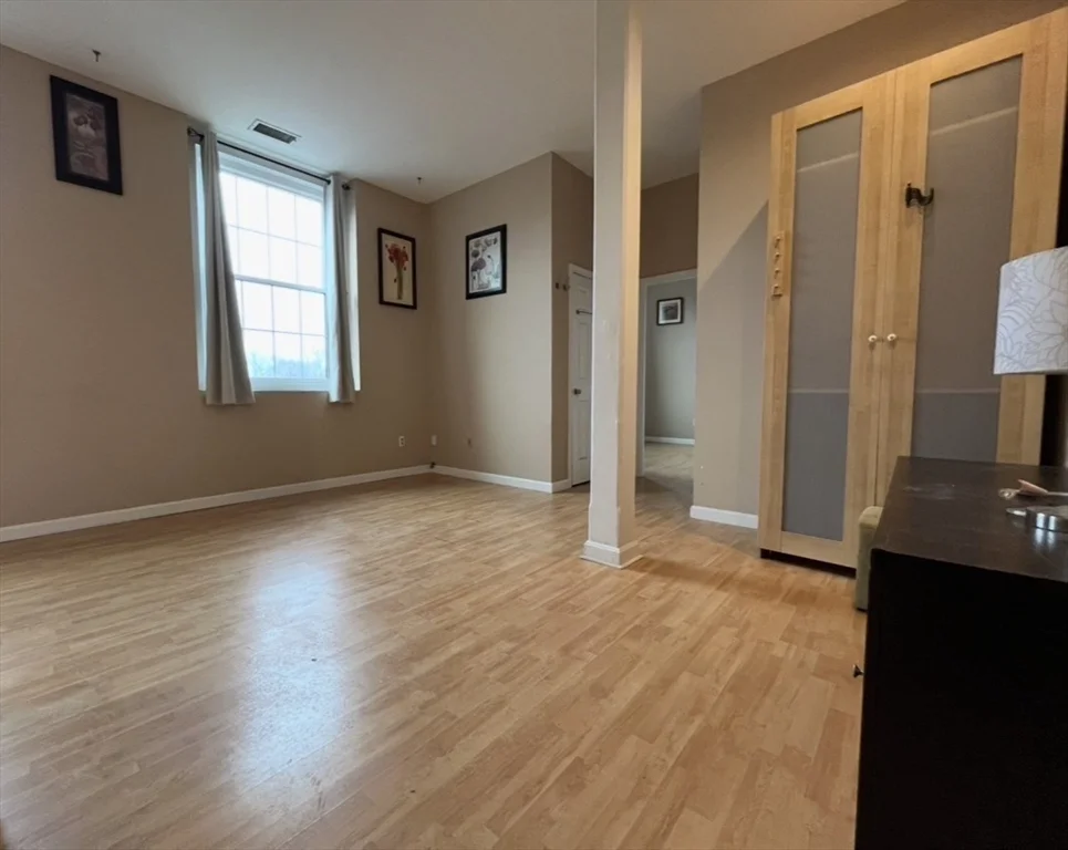 1 bed, 1 bath apartment for rent at 21 Linden St Unit 203, Quincy — photo 7 of 9