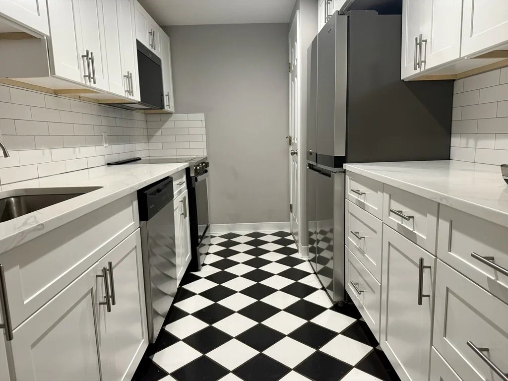 1 bed, 1 bath apartment for rent at 21 Linden St Unit 416, Wollaston — photo 4 of 11