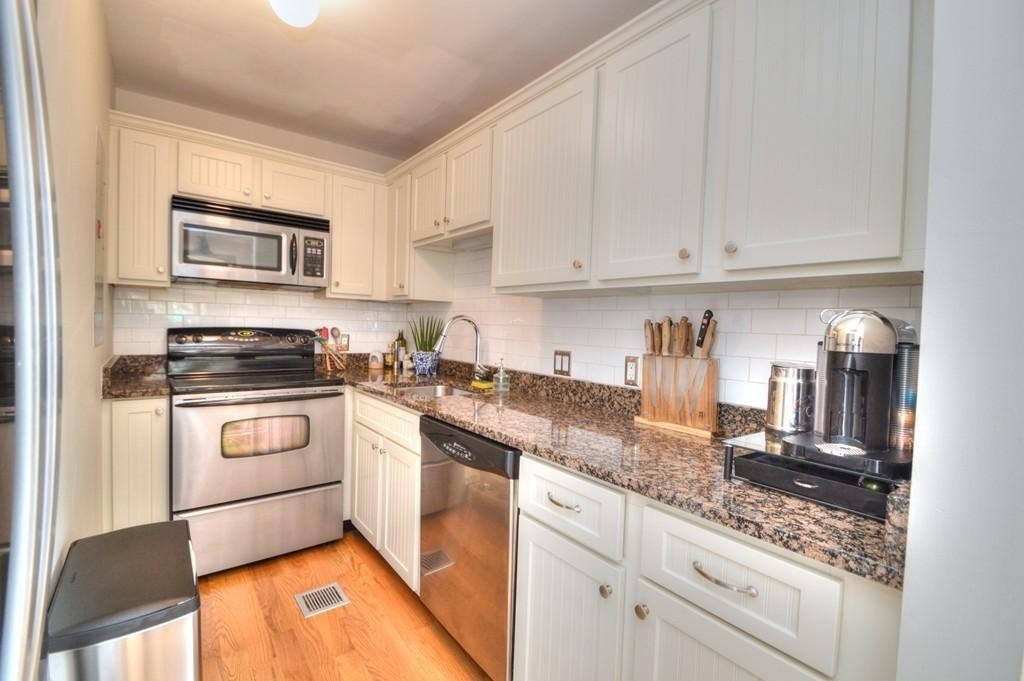 2 bed, 1 bath apartment for rent at 21 Main St Unit A, Charlestown — photo 4 of 22