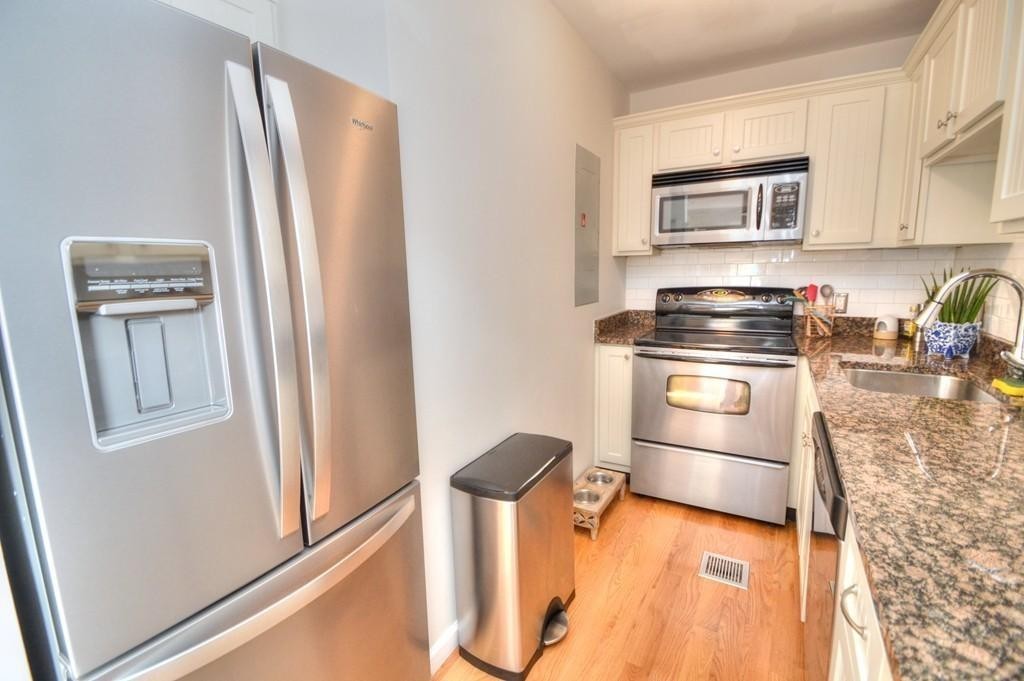 2 bed, 1 bath apartment for rent at 21 Main St Unit A, Charlestown — photo 5 of 22