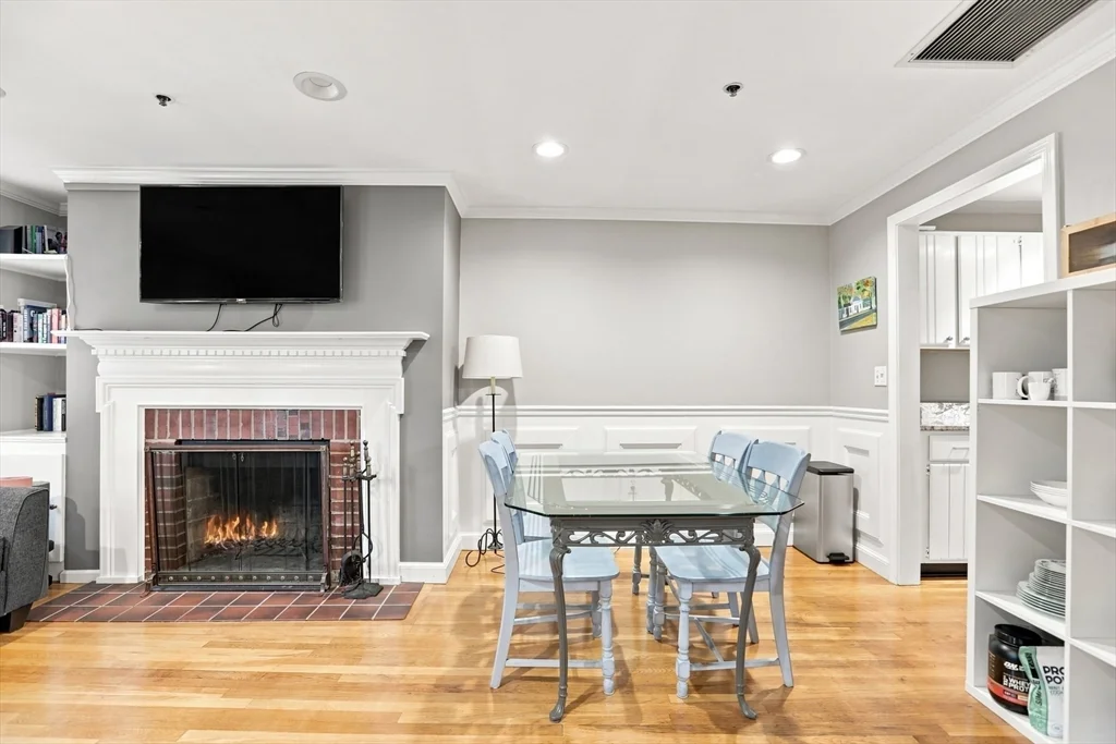 1 bed, 1 bath apartment for rent at 21 Main St Unit C, Charlestown — photo 3 of 12
