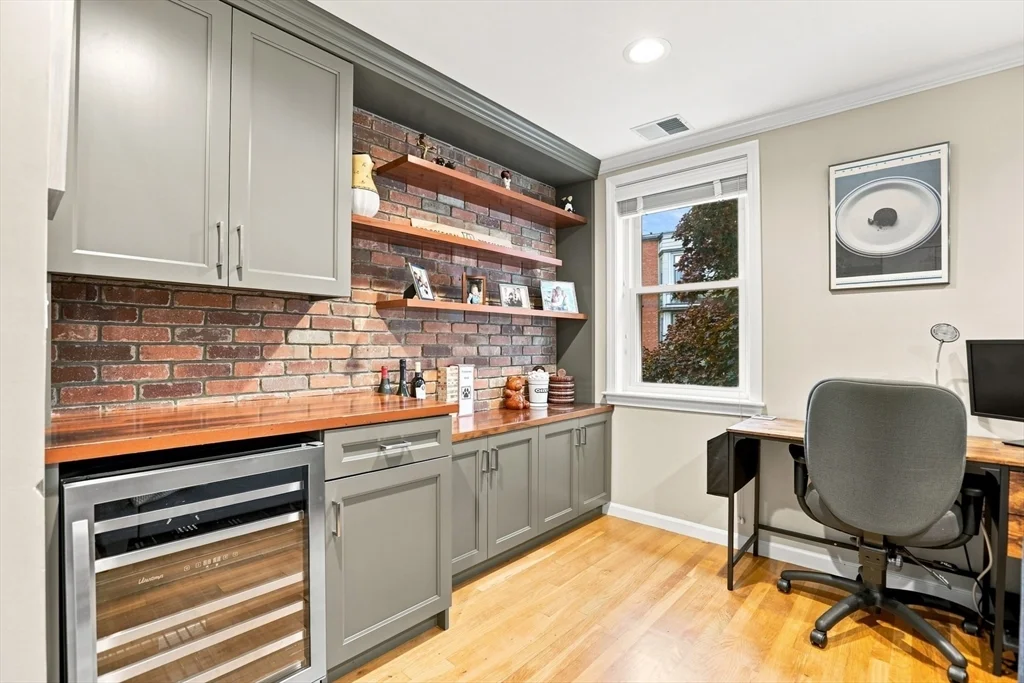 1 bed, 1 bath apartment for rent at 21 Main St Unit C, Charlestown — photo 5 of 12