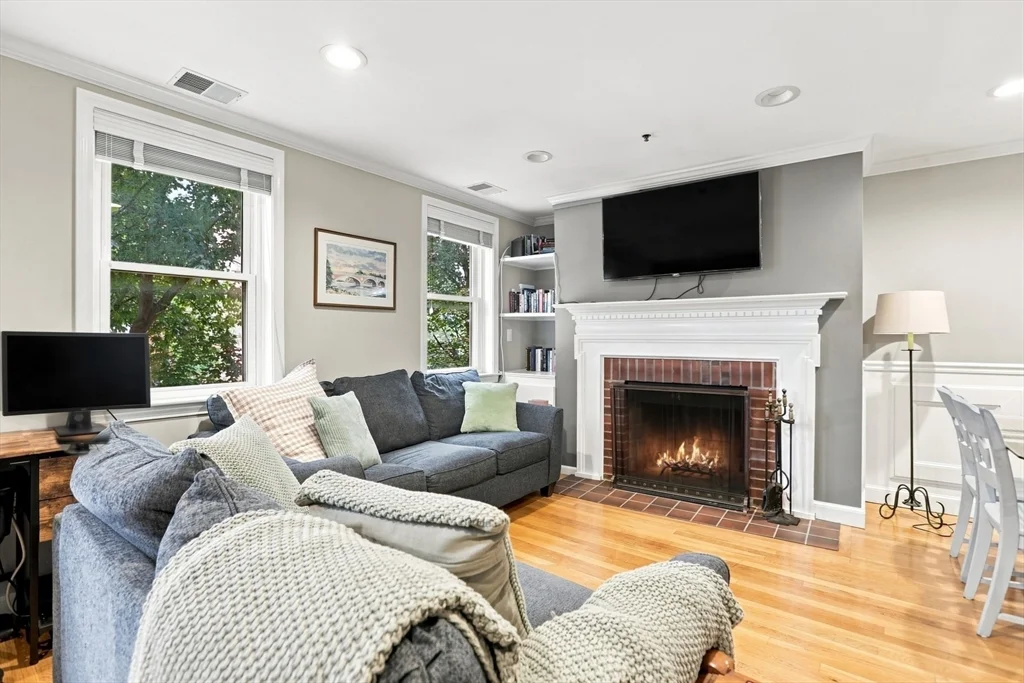 1 bed, 1 bath apartment for rent at 21 Main St Unit C, Charlestown