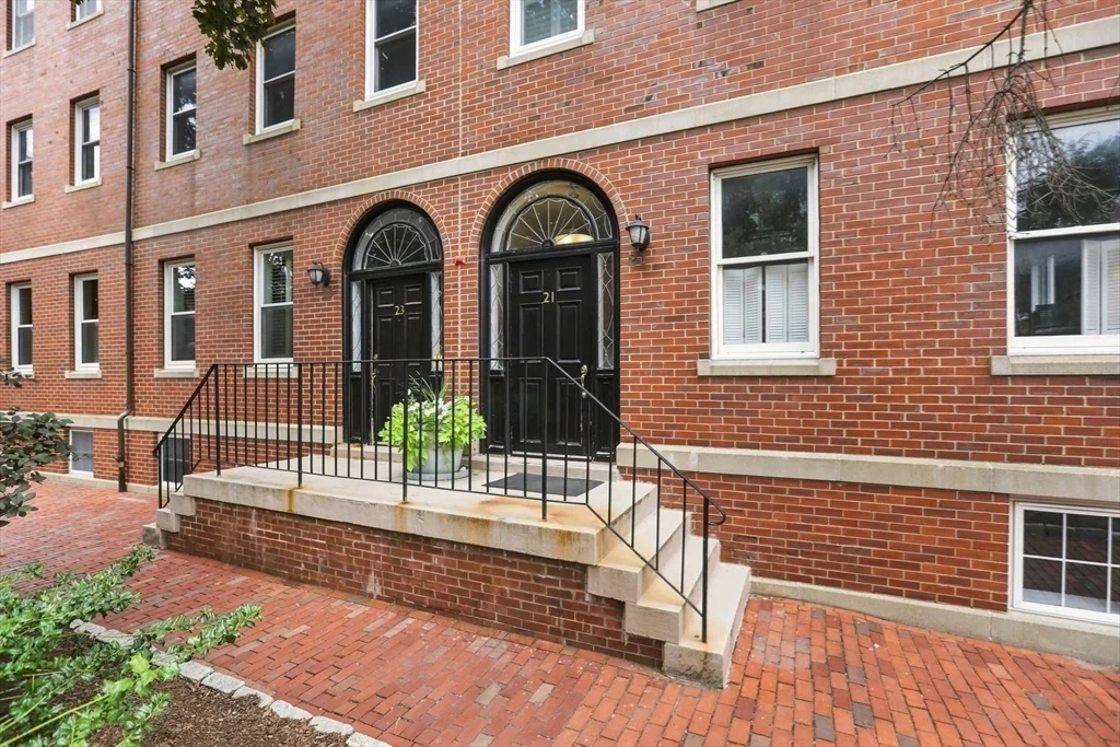 1 bed, 1 bath apartment for rent at 21 Main St Unit C, Charlestown — photo 11 of 12