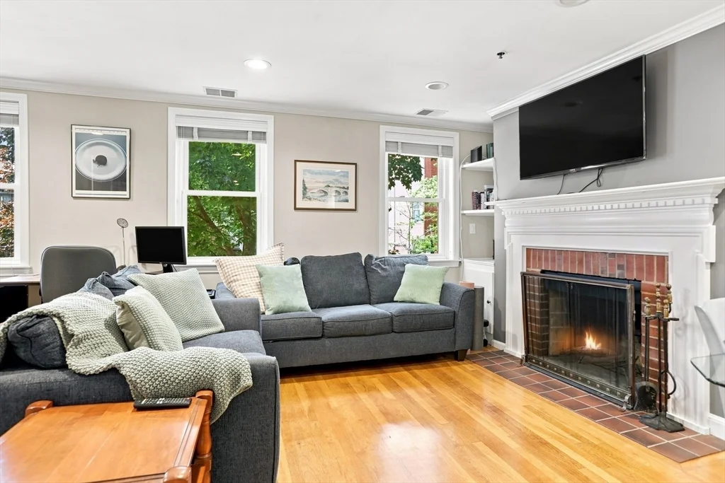 1 bed, 1 bath apartment for rent at 21 Main St Unit C, Charlestown — photo 4 of 12