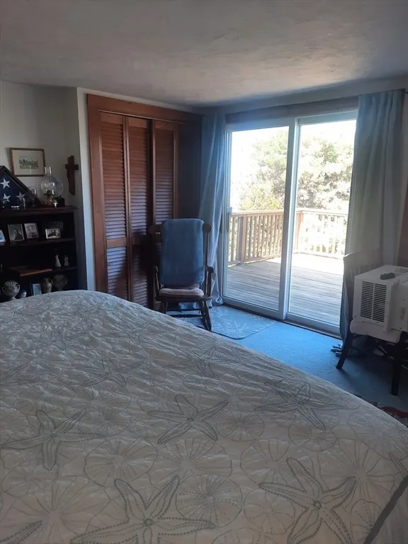 6 bed, 2 bath apartment for rent at 21 Manchester St Unit 21, Scituate — photo 4 of 11