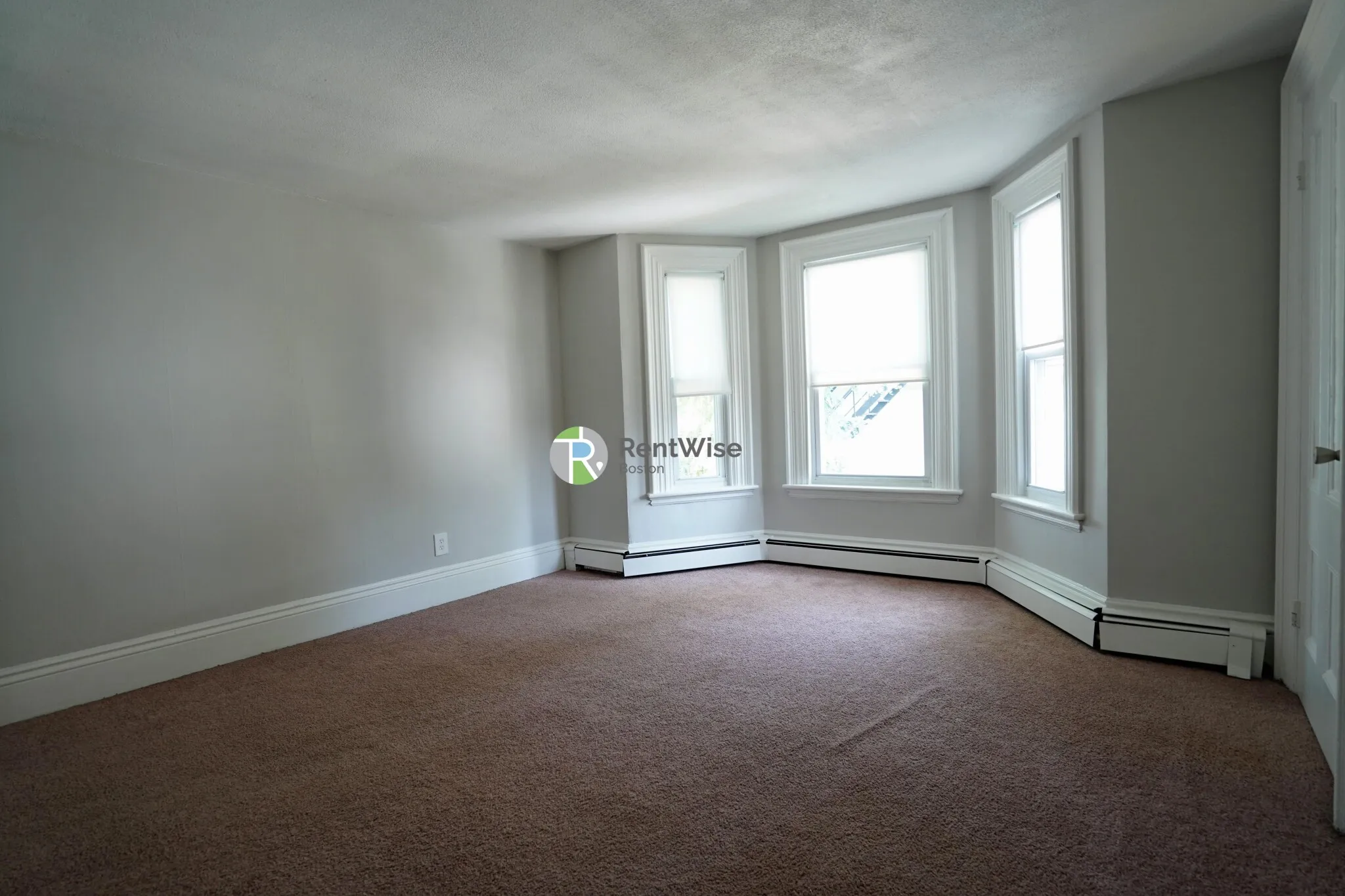 3 bed, 1 bath apartment for rent at 21 Mansfield St Unit 2, Allston — photo 2 of 16