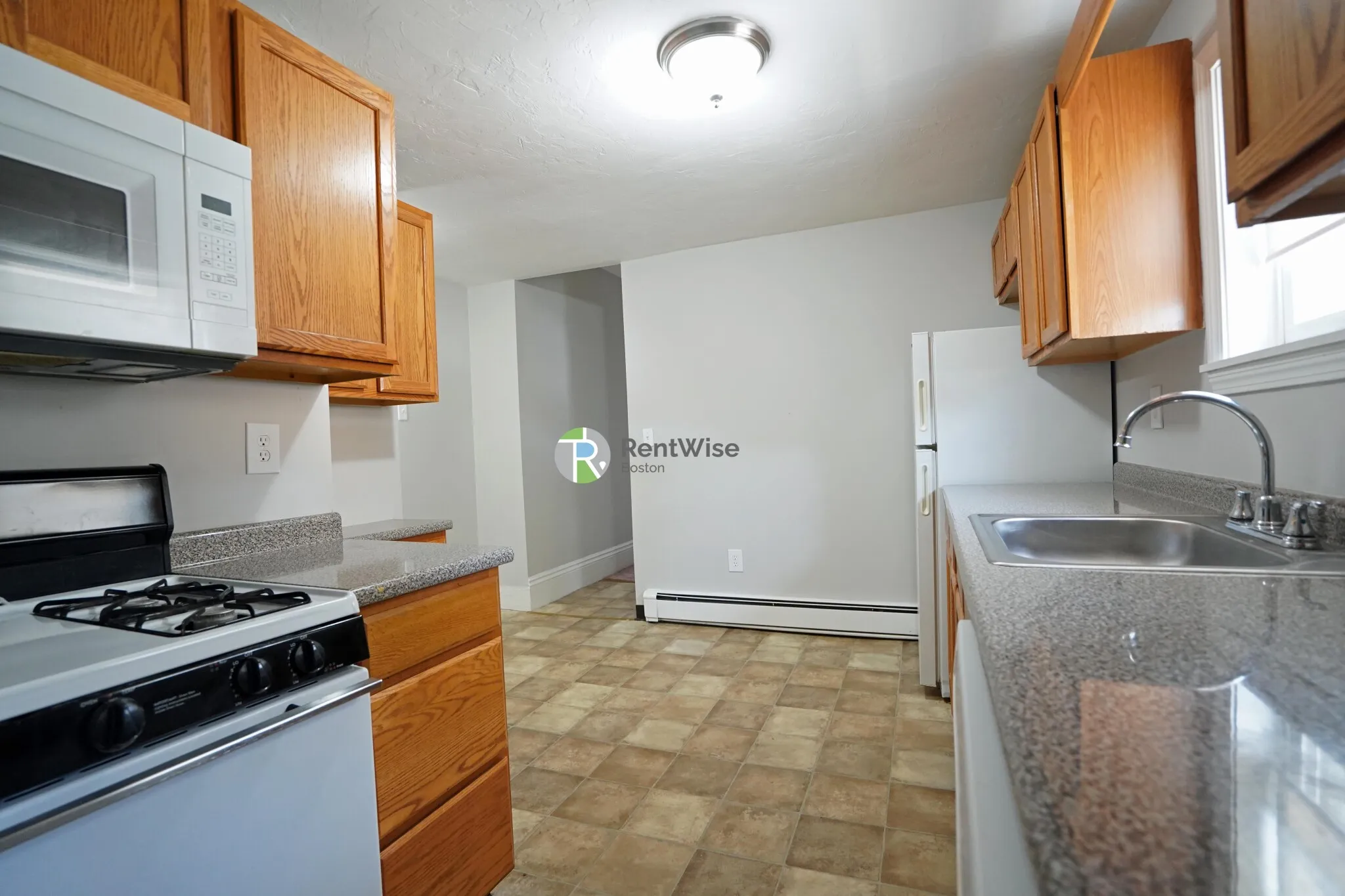 3 bed, 1 bath apartment for rent at 21 Mansfield St Unit 2, Allston — photo 4 of 16