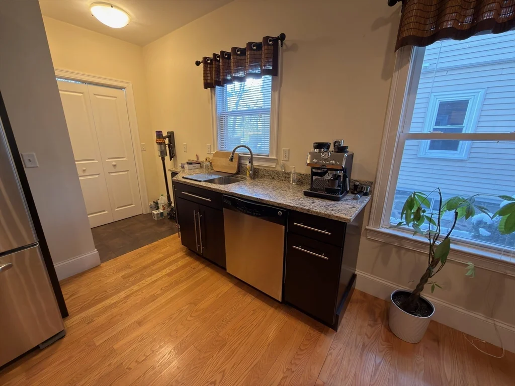2 bed, 1 bath apartment for rent at 21 Marion Rd Unit 1, Belmont — photo 2 of 17